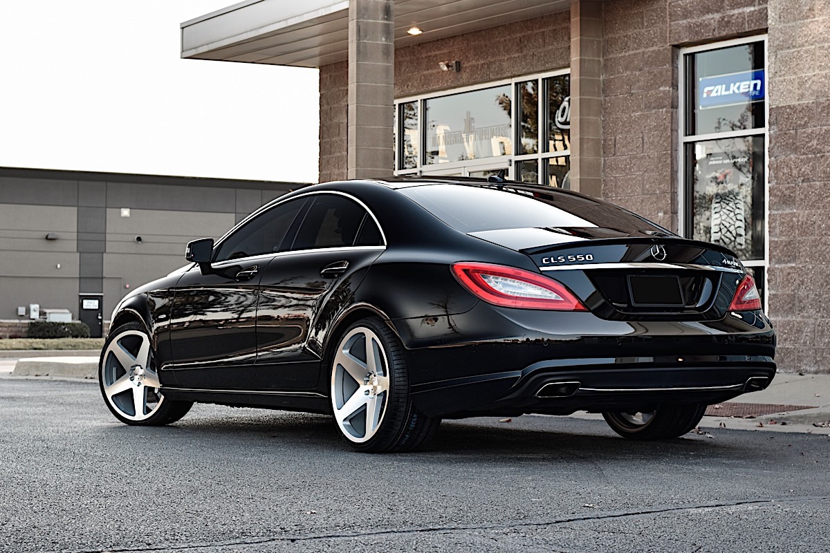 Mercedes-Benz CLS550 with 